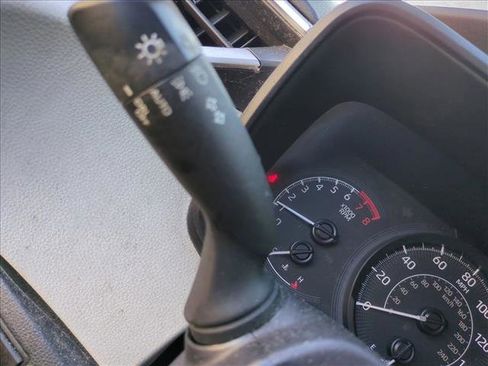 Used 2022 Toyota Corolla L image 9