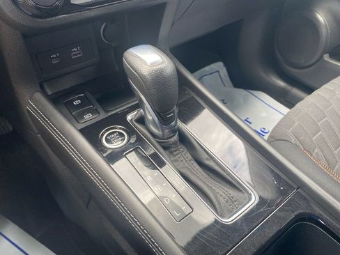 Used 2021 Nissan Kicks SR FWD image 38