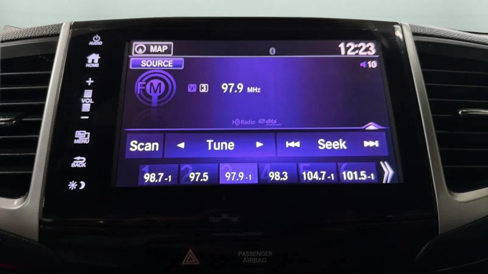 Used 2017 Honda Pilot Elite image 13