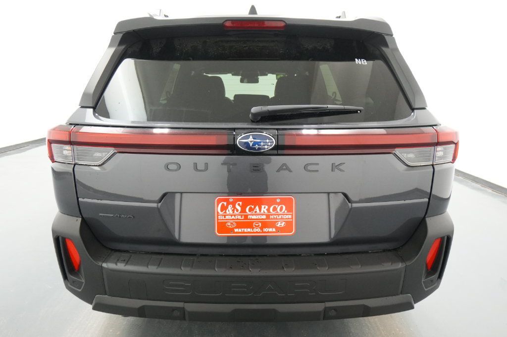 Used 2026 Subaru Outback Premium AWD/4WD image 6