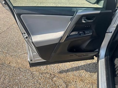 Used 2015 Toyota RAV4 Limited w/ Technology Package FWD image 14
