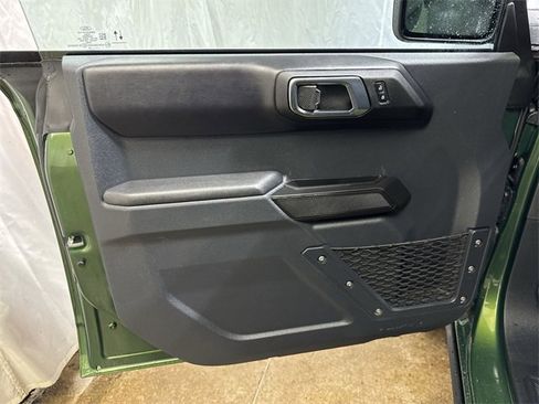 Used 2025 Ford Bronco Badlands image 21