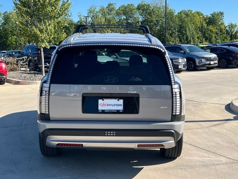 New 2026 Hyundai Ioniq 9 SE image 10