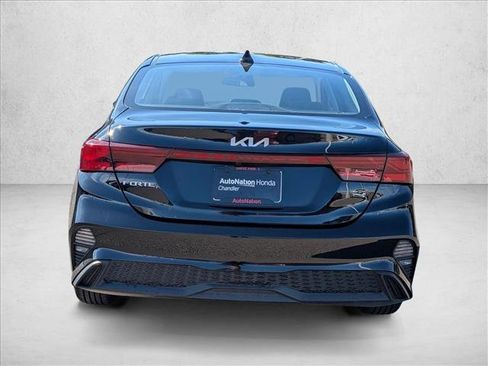 Used 2023 Kia Forte LXS image 6