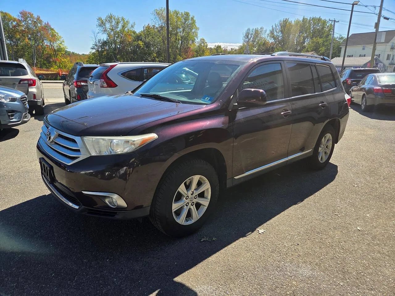 Used 2012 Toyota Highlander SE w/ Tow Pkg AWD/4WD image 11