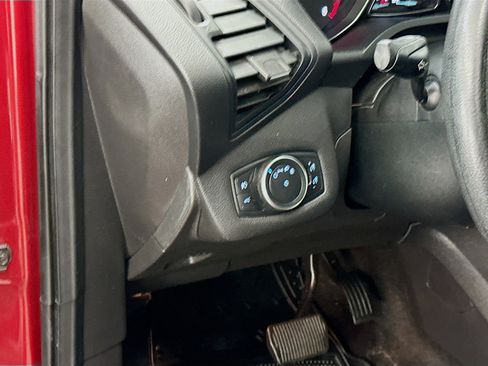 Used 2018 Ford Escape SE image 17