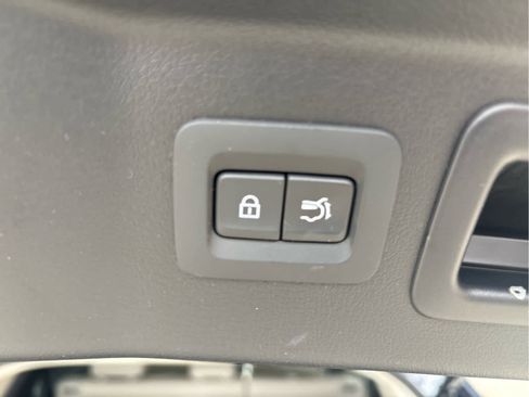 Certified 2025 MAZDA CX-90 3.3 Turbo w/ Preferred Package image 11