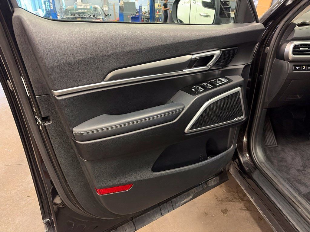 Used 2021 Kia Telluride S AWD/4WD image 23