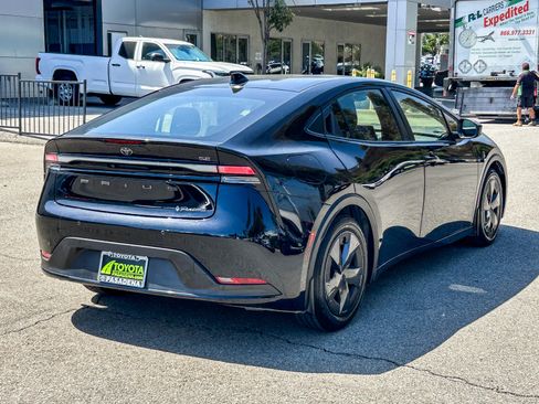 Used 2024 Toyota Prius Prime FWD image 6