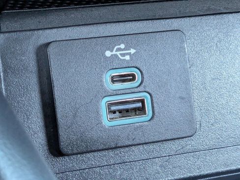 Used 2024 Ford Mustang Premium image 32