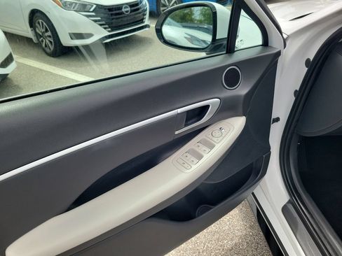 Used 2024 Hyundai Sonata SEL FWD image 16