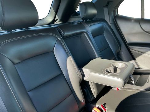 Used 2018 Chevrolet Equinox Premier image 20