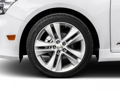 Used 2016 Chevrolet Cruze LT image 14