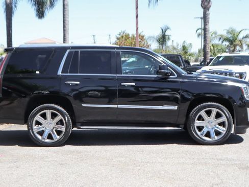Used 2017 Cadillac Escalade Luxury AWD/4WD image 15