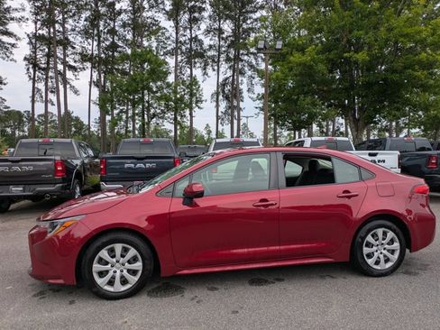 Used 2022 Toyota Corolla LE FWD image 9