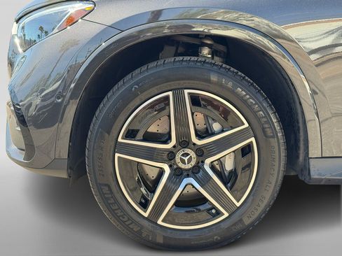 Certified 2025 Mercedes-Benz GLC 300 4MATIC image 10
