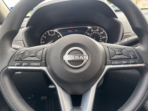 Used 2025 Nissan Altima 2.5 SV image 28