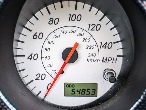 Used 2003 Toyota MR2 RWD image 6