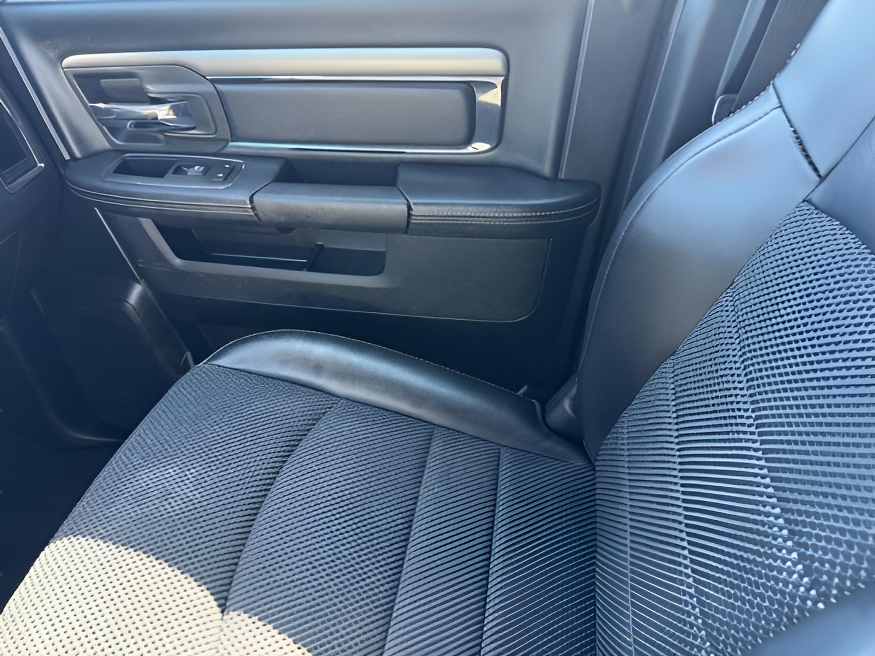 Used 2018 RAM 1500 Sport w/ Convenience Group AWD/4WD image 25