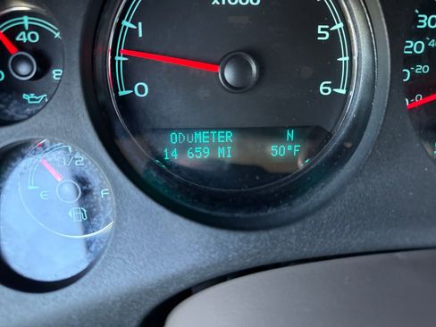 Used 2014 GMC Yukon XL SLT image 15