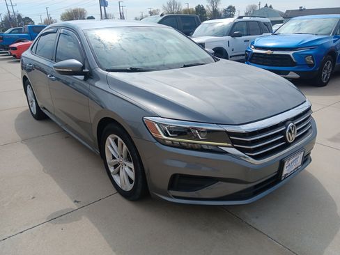 Used 2020 Volkswagen Passat 2.0T S image 3