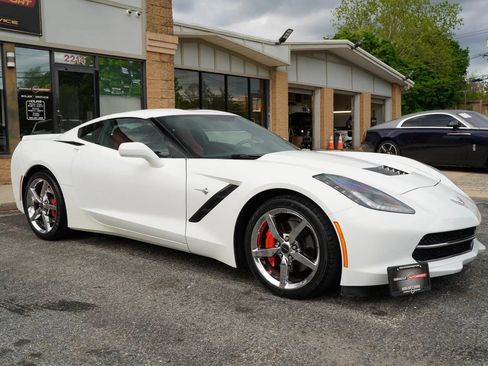 Used 2015 Chevrolet Corvette Stingray Coupe w/ 2LT Preferred Equipment Group RWD image 9