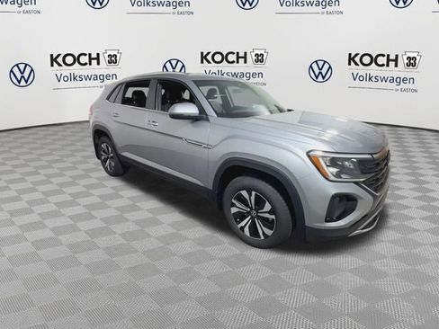 New 2026 Volkswagen Atlas Cross Sport SE AWD/4WD image 2