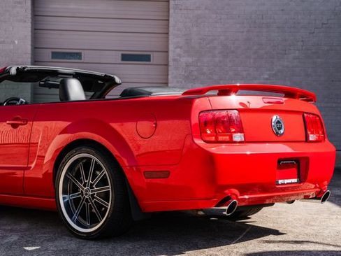 Used 2006 Ford Mustang GT Premium RWD image 55