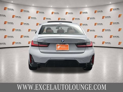 Used 2023 BMW 330i xDrive Sedan AWD/4WD image 4