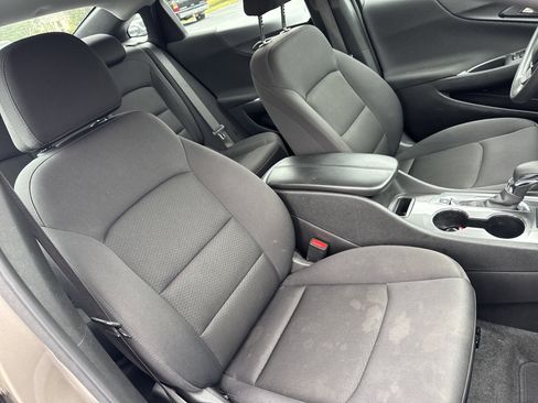 Used 2024 Chevrolet Malibu LT image 34