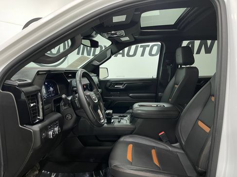 Used 2022 GMC Sierra 1500 AT4 w/ AT4 Premium Package AWD/4WD image 12