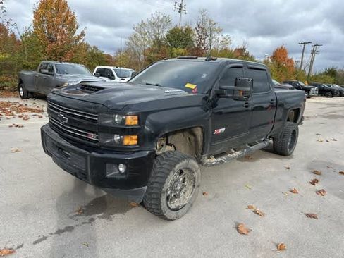 Used 2018 Chevrolet Silverado 2500 LTZ w/ Duramax Plus Package image 12