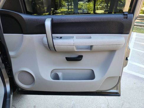 Used 2009 Chevrolet Silverado 1500 LT w/ Texas Edition image 32