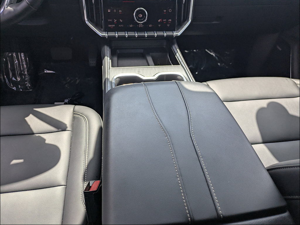 Used 2026 GMC Acadia Elevation w/ Elevation Premium Package FWD image 19