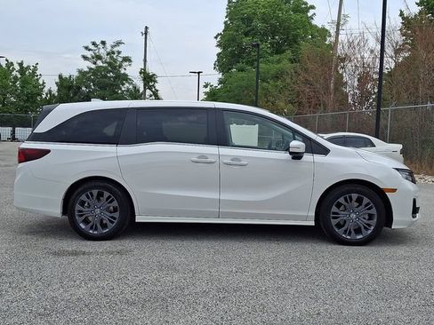 Used 2025 Honda Odyssey Touring image 10