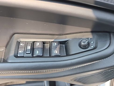 Certified 2025 Jeep Grand Cherokee Laredo X image 19