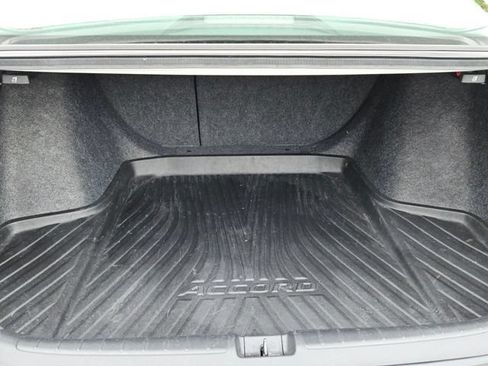 Used 2022 Honda Accord Touring image 6