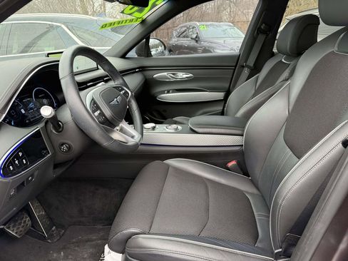 Certified 2023 Genesis GV70 2.5T w/ Sport Prestige Package image 12