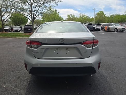 Used 2024 Toyota Corolla LE image 8