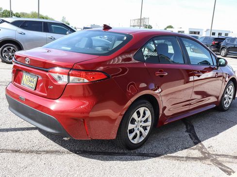 Used 2024 Toyota Corolla LE FWD image 4