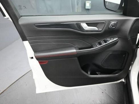 Certified 2023 Ford Escape ST-Line Elite w/ Class II Trailer Tow Package AWD/4WD image 21