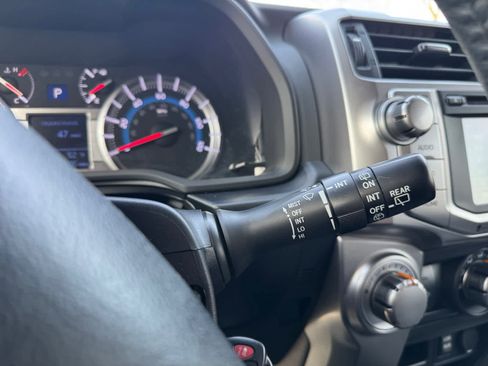 Used 2019 Toyota 4Runner SR5 Premium image 21