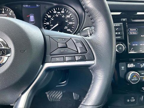 Certified 2019 Nissan Rogue SV image 24