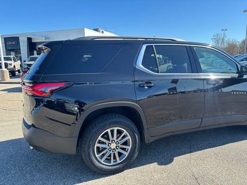 Used 2023 Chevrolet Traverse LT AWD/4WD image 2