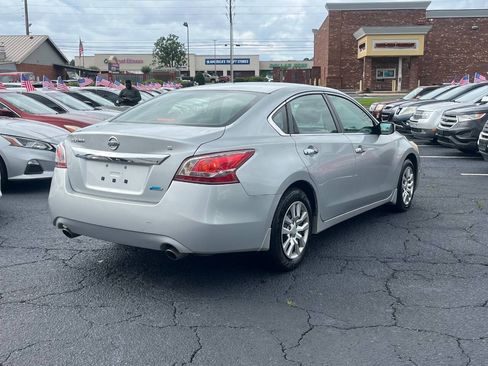 Used 2013 Nissan Altima 2.5 S FWD image 5