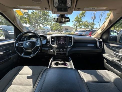 Used 2019 RAM 1500 Big Horn AWD/4WD image 2