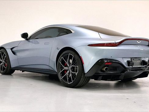 Used 2021 Aston Martin V8 Vantage Base image 6