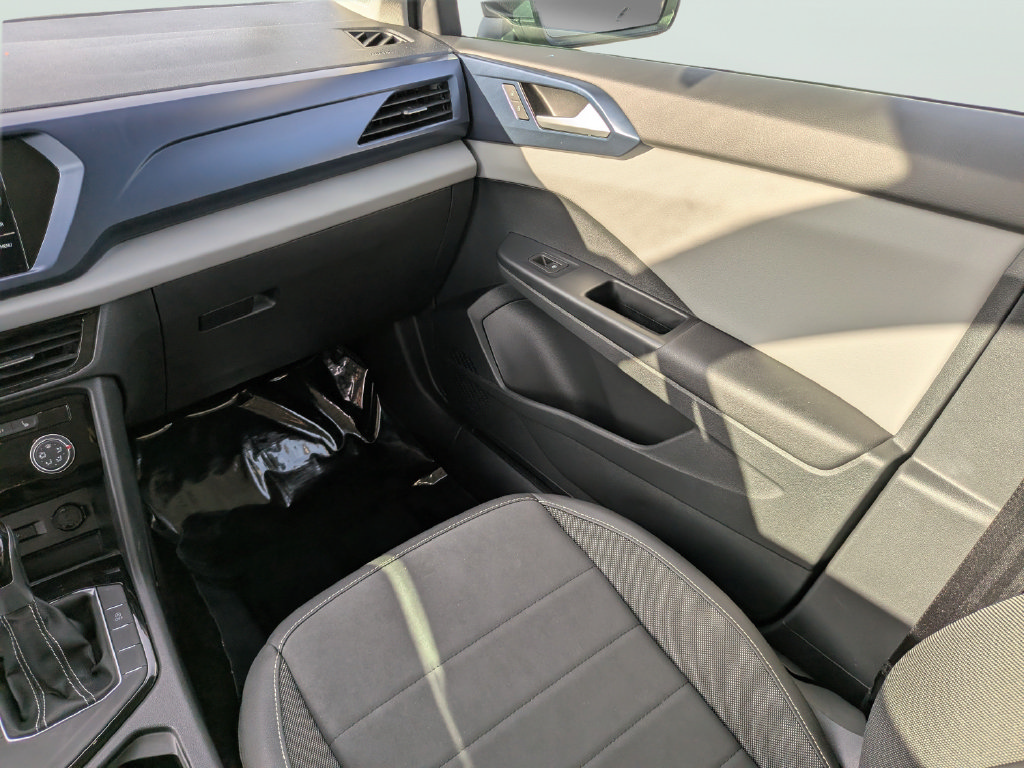Certified 2023 Volkswagen Taos SE w/ Panoramic Sunroof Package FWD image 14