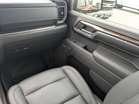 Used 2024 Chevrolet Silverado 1500 LT Trail Boss w/ LT Trail Boss Premium Package image 17