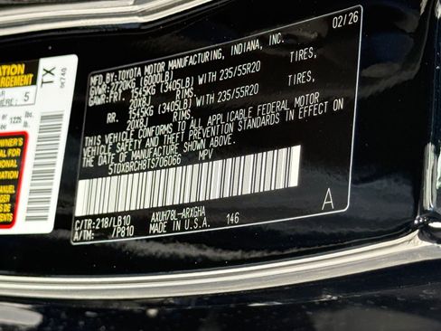 New 2026 Toyota Highlander Limited image 22